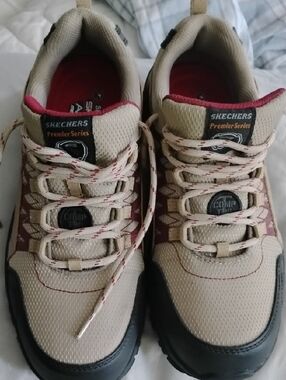 Skechers Premiere Series Size 8